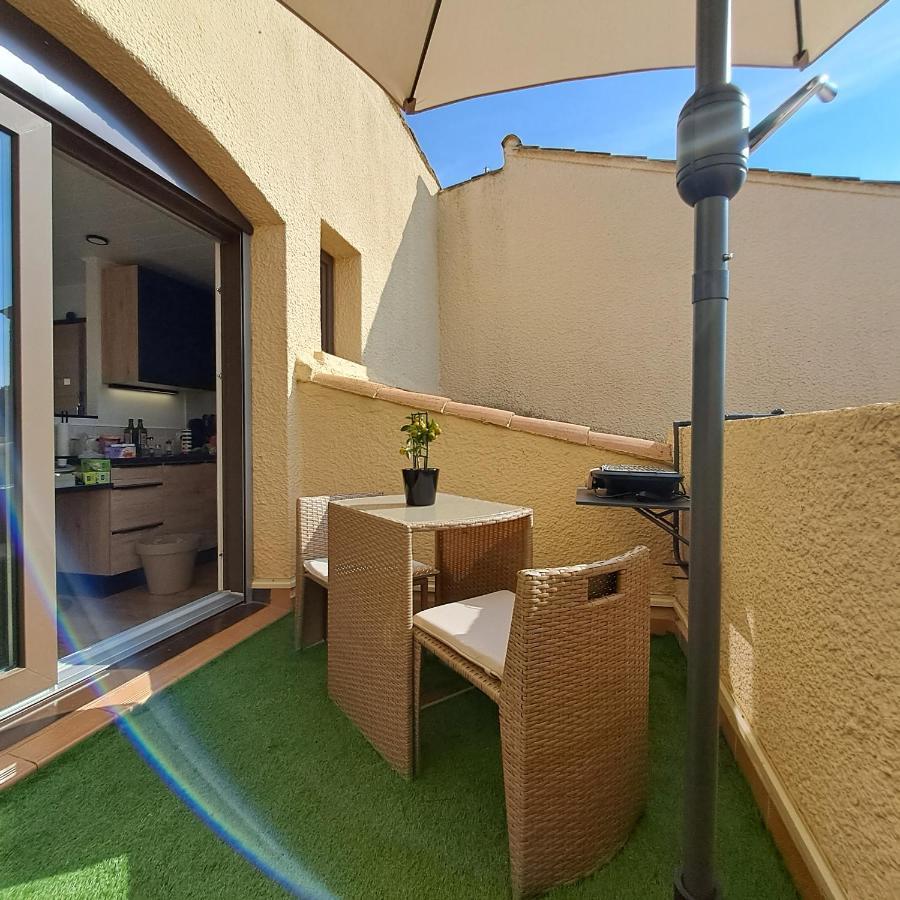 Studio Climatise Cosy Avec Grande Piscine Chauffee 아그 외부 사진