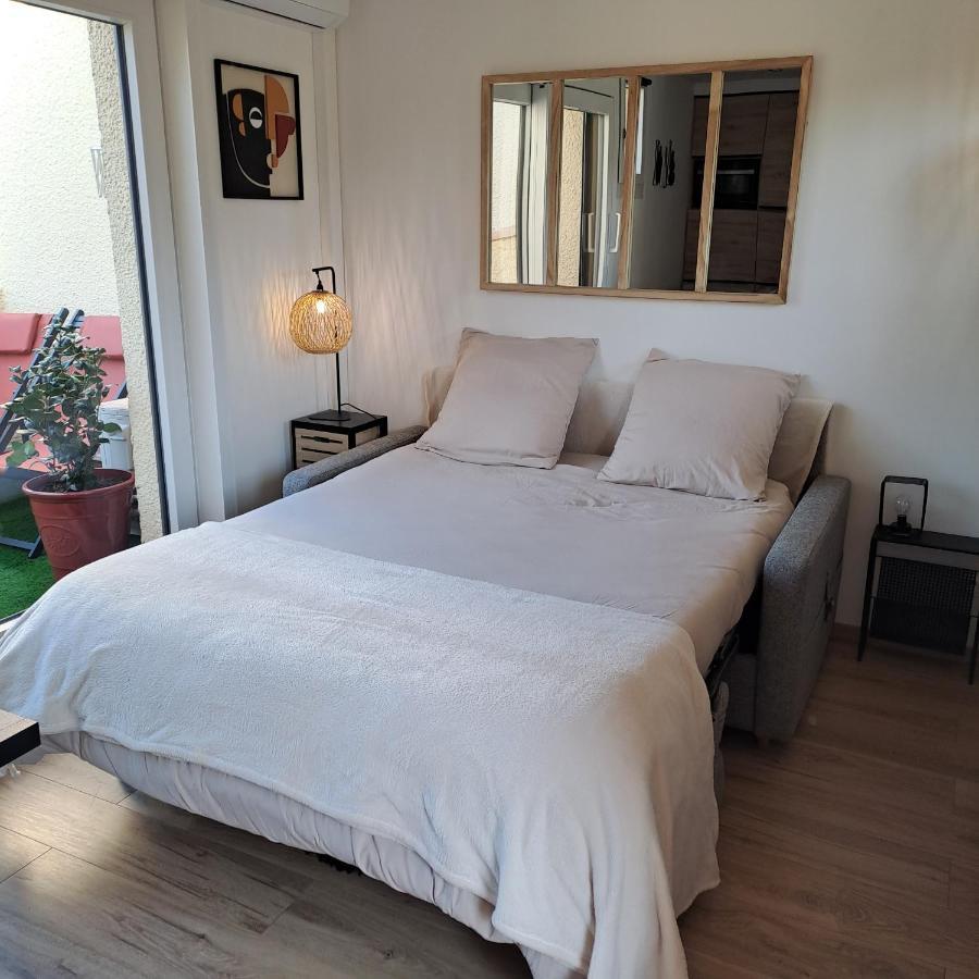 Studio Climatise Cosy Avec Grande Piscine Chauffee 아그 외부 사진