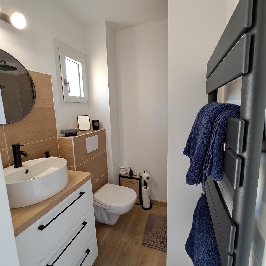 Studio Climatise Cosy Avec Grande Piscine Chauffee 아그 외부 사진