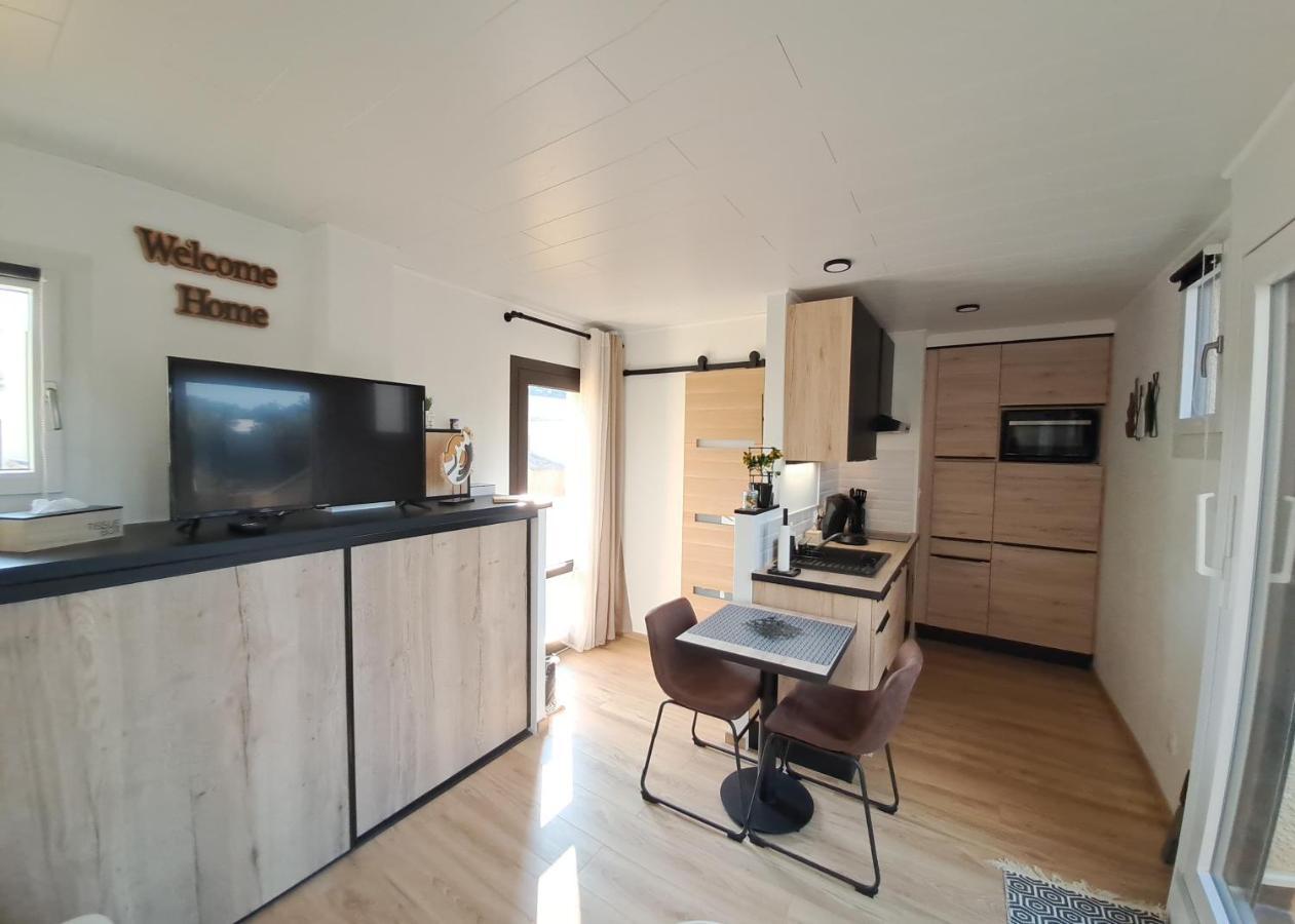 Studio Climatise Cosy Avec Grande Piscine Chauffee 아그 외부 사진